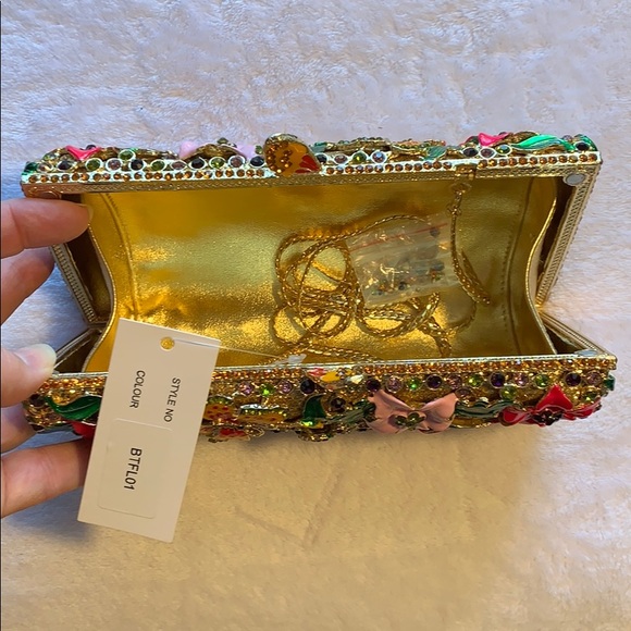 Dolli Butterfly Flora Clutch - Picture 3 of 5